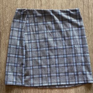 H&M DIVIDED plaid mini-skirt